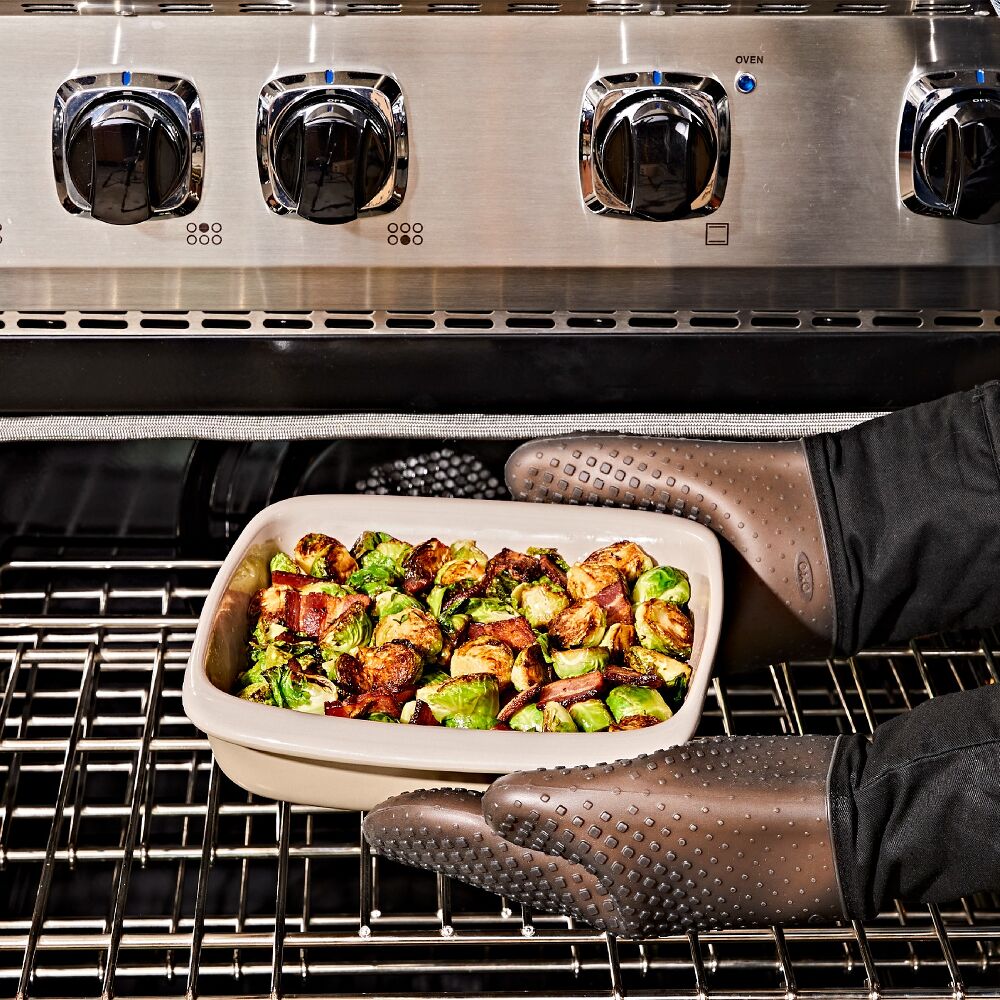 3 Qt Rectangular Stoneware Baking Dish B3