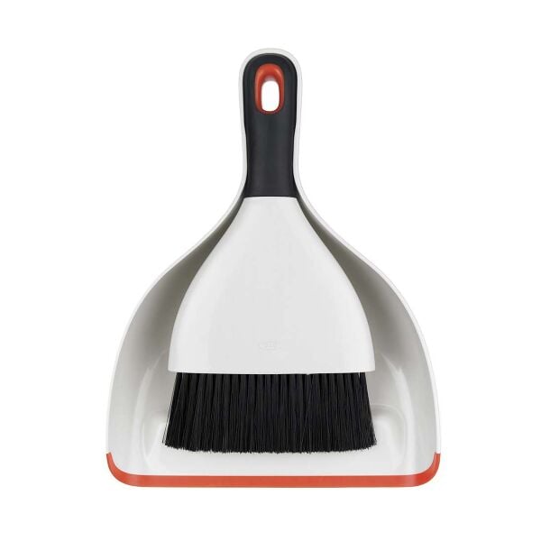 Dustpan & Brush Set P8