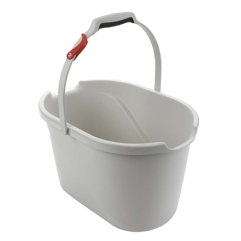 Angled Measuring Bucket C7