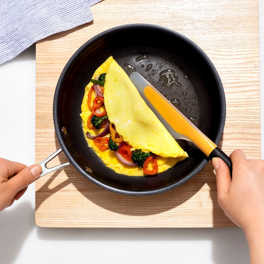Small Flip & Fold Omelet Turner E2