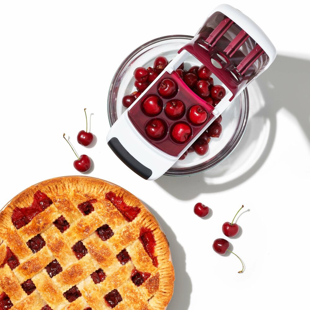 Quick-Release Multi Cherry Pitter R1