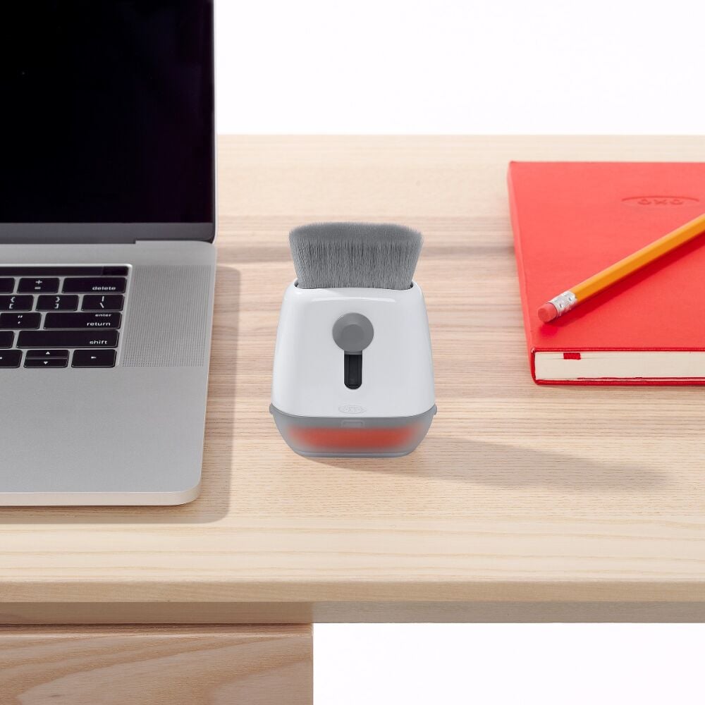 Sweep & Swipe Laptop Cleaner B3