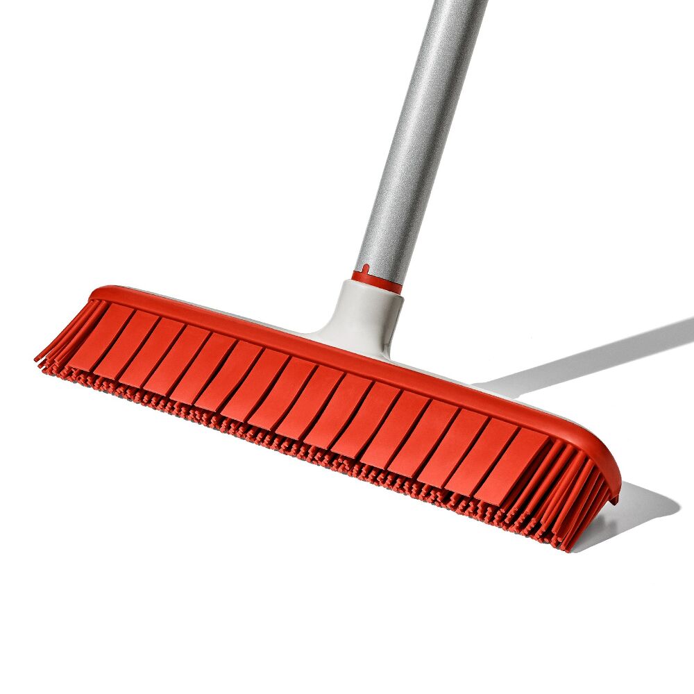 OXO Good Grips Fur Broom J5