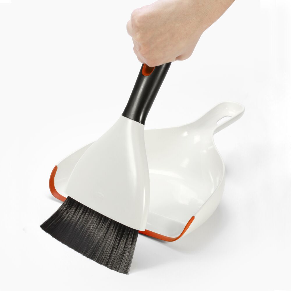 Dustpan & Brush Set P8