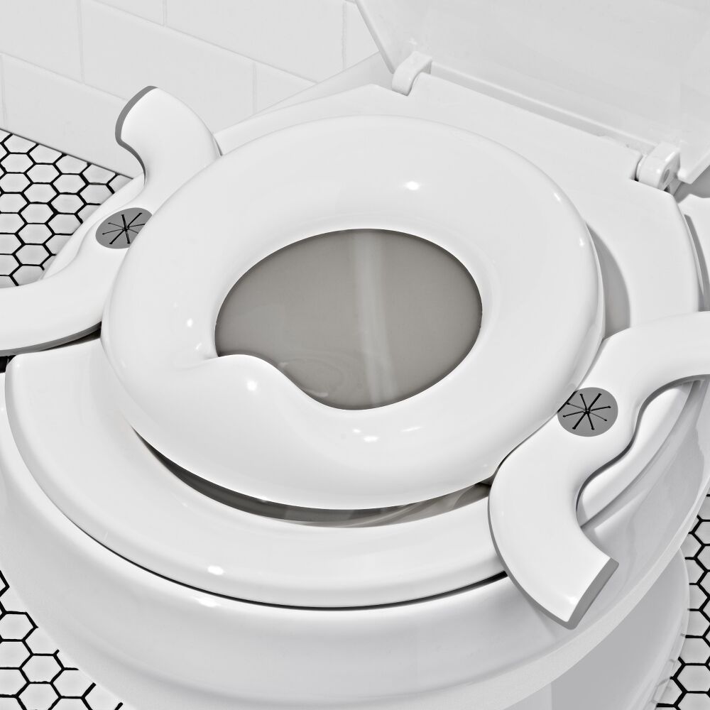 2-in-1 Go Potty™ with Travel Bag I4