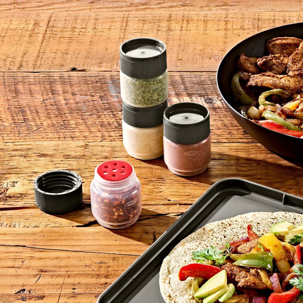 Outdoor 4-Piece Spice Shaker Set O9