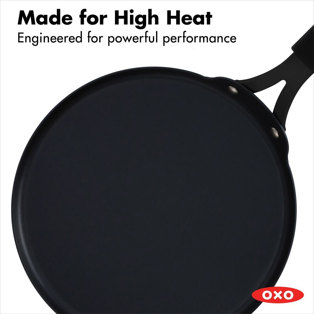 Obsidian Carbon Steel 10-Inch Crêpe Pan with Silicone Sleeve W8