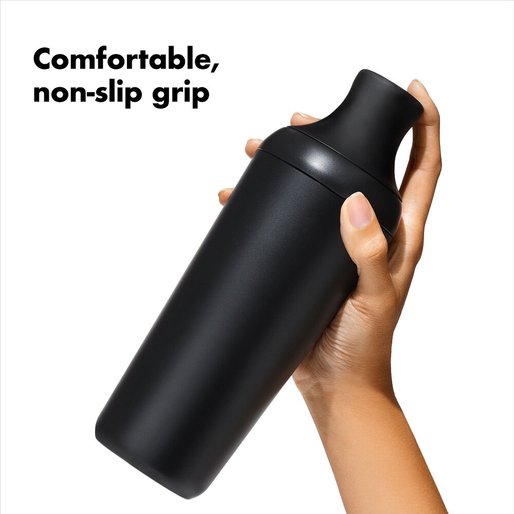 OXO Good Grips Plastic Cocktail Shaker- 20 oz/590 mL capacity N0
