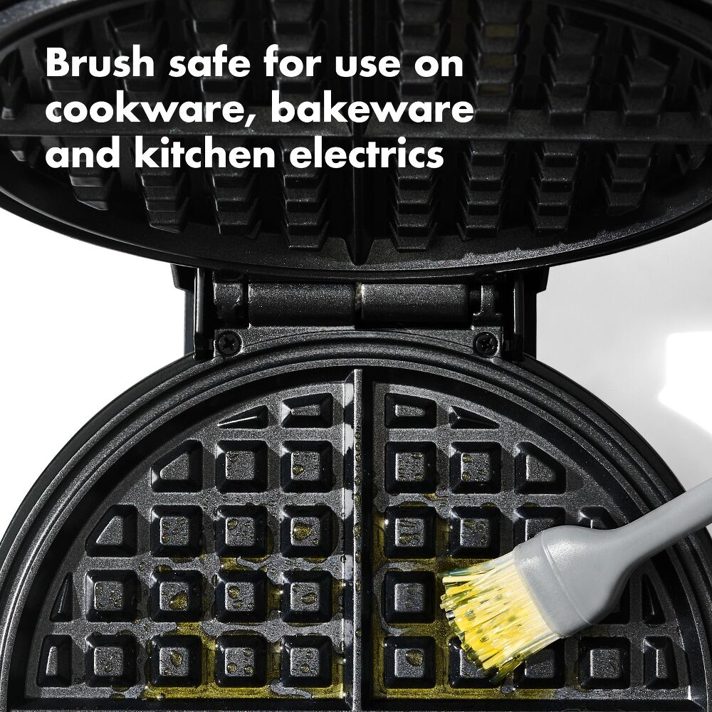 Glass Oil Bottle and Silicone Brush Set M9