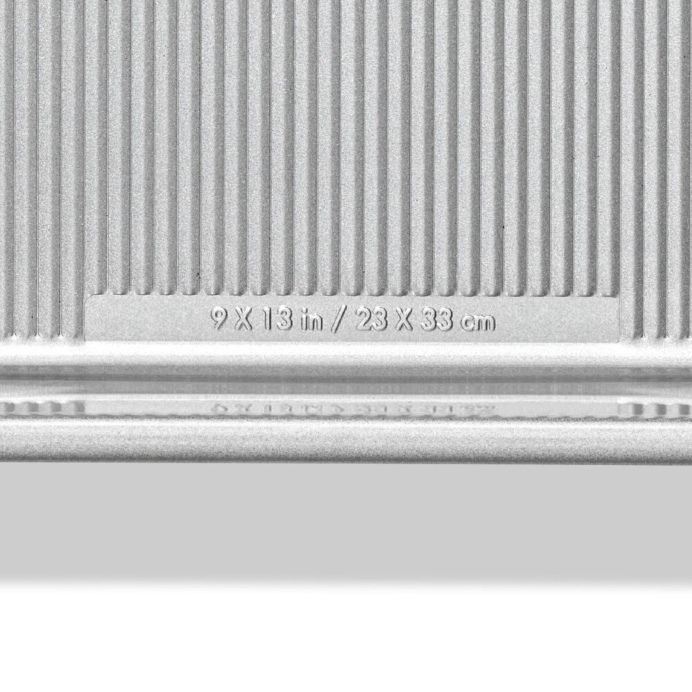 Non-Stick Pro Clear Coated 9 In x 13 In Cake Pan Y7