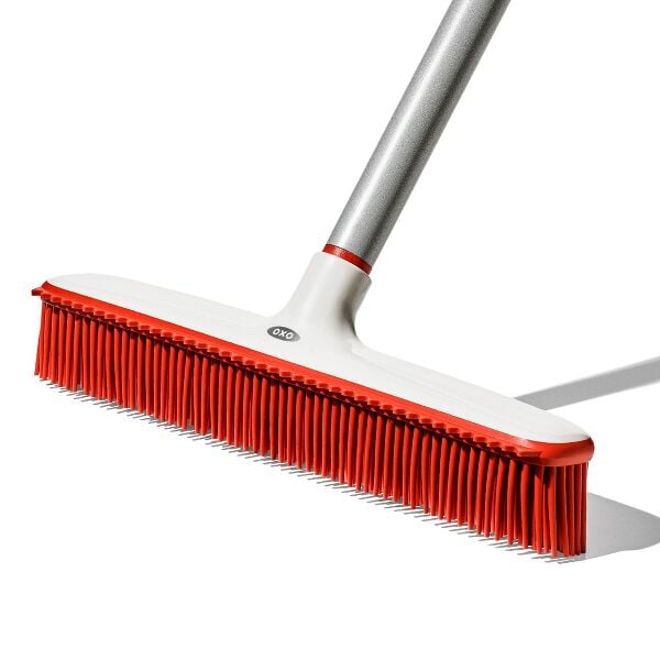 OXO Good Grips Fur Broom J5