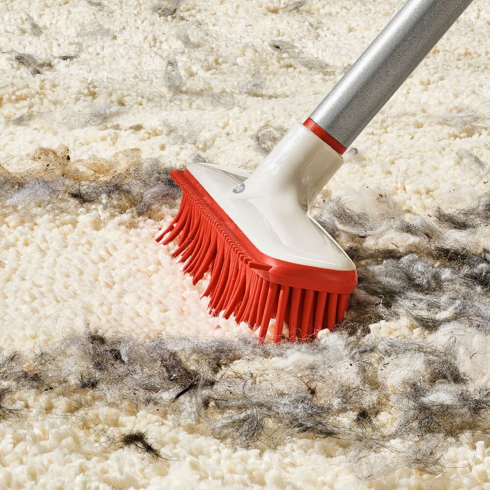 OXO Good Grips Fur Broom J5