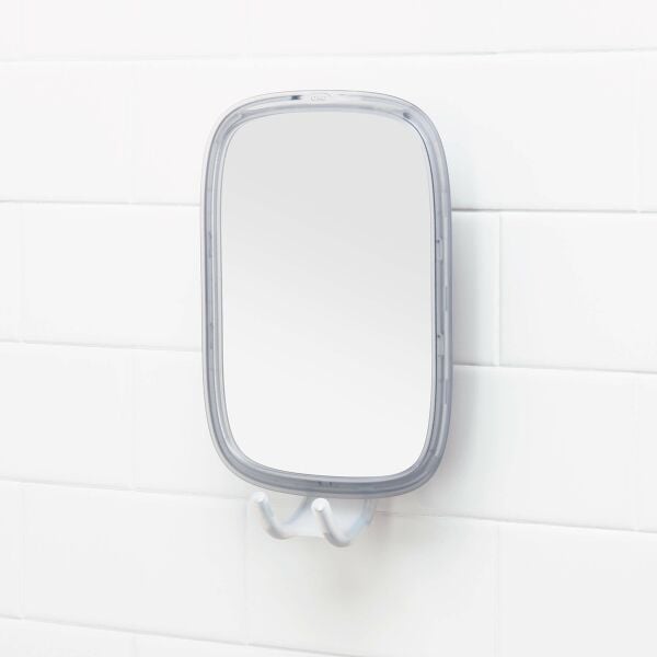 StrongHold™ Suction Fogless Mirror B8