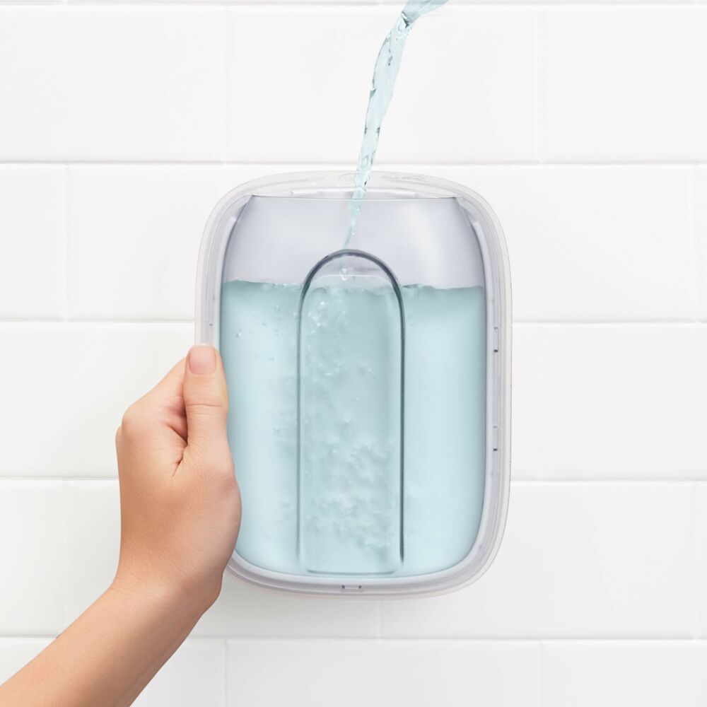 StrongHold™ Suction Fogless Mirror B8