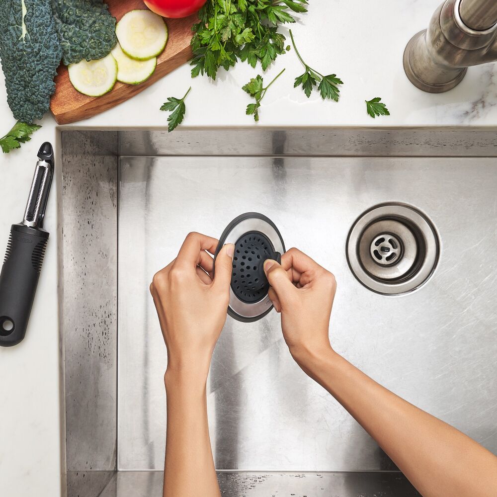 OXO Good Grips 2-In-1 Sink Strainer & Stopper Tray Pack F5