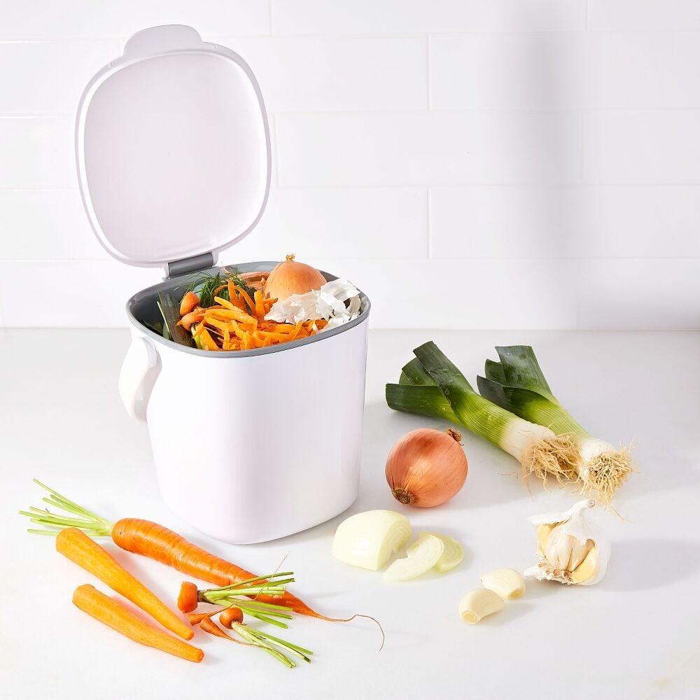 Easy-Clean Compost Bin - 0.75 Gal E7