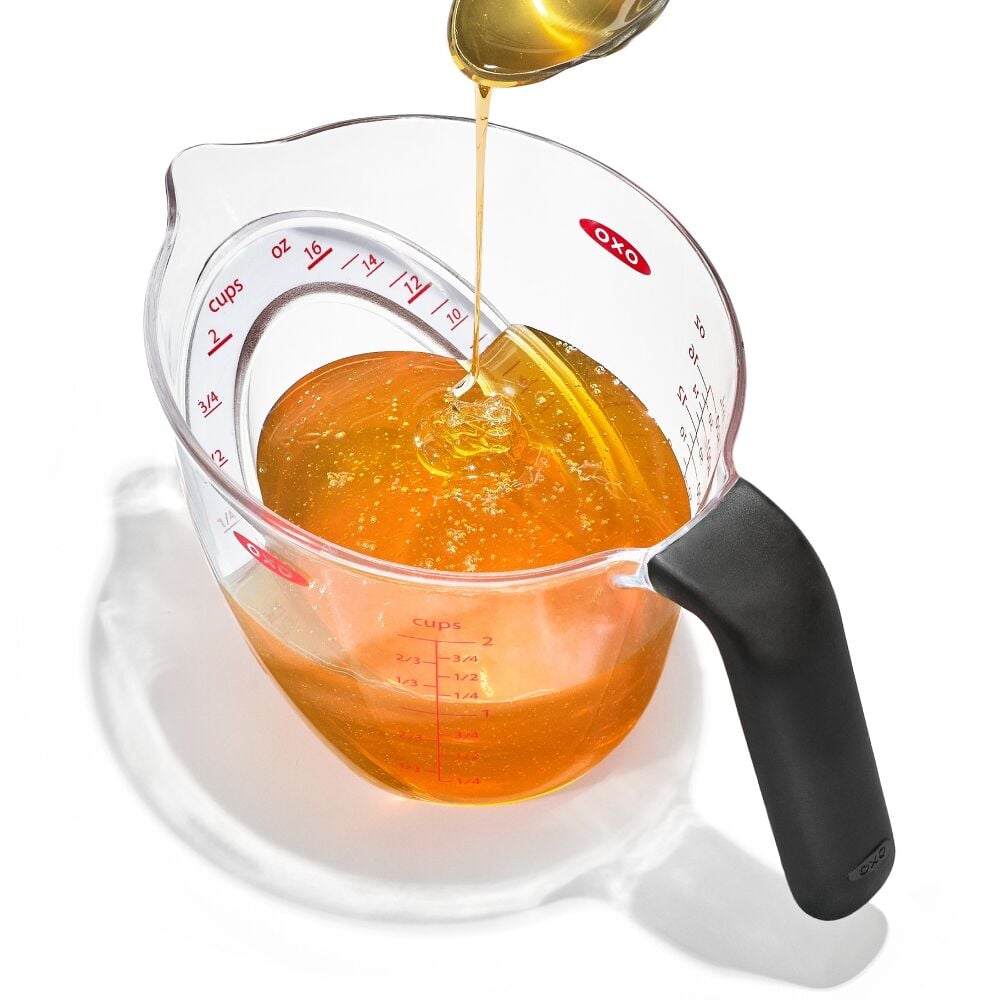 2-Cup Angled Measuring Cup T5