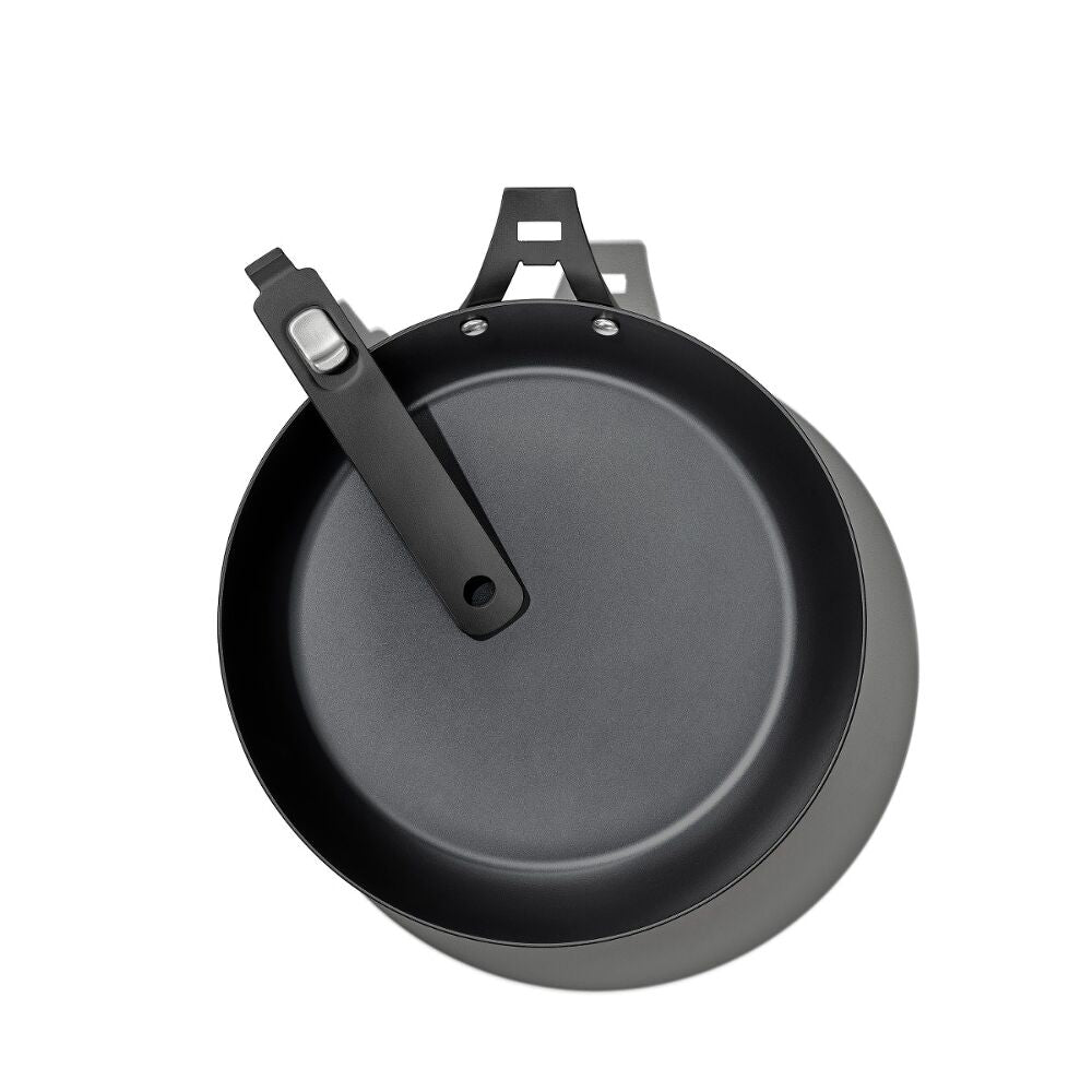 Carbon Steel With Removable Handle 10in Pan C2