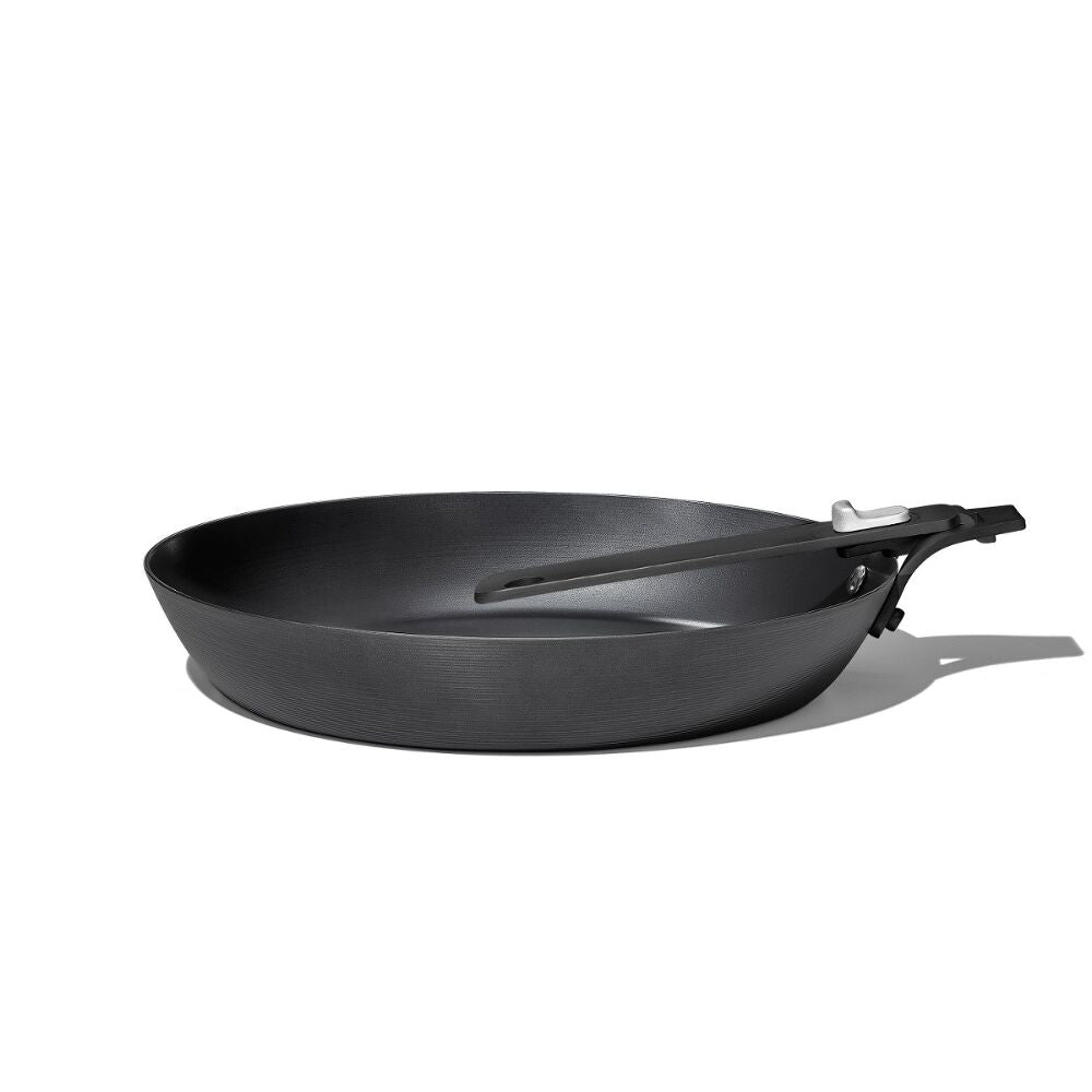 Carbon Steel With Removable Handle 10in Pan C2