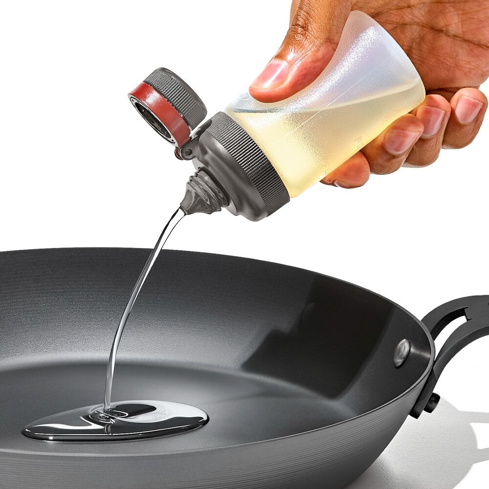 Outdoor 7-Piece Spice Shaker & Squeeze Bottle Set A8