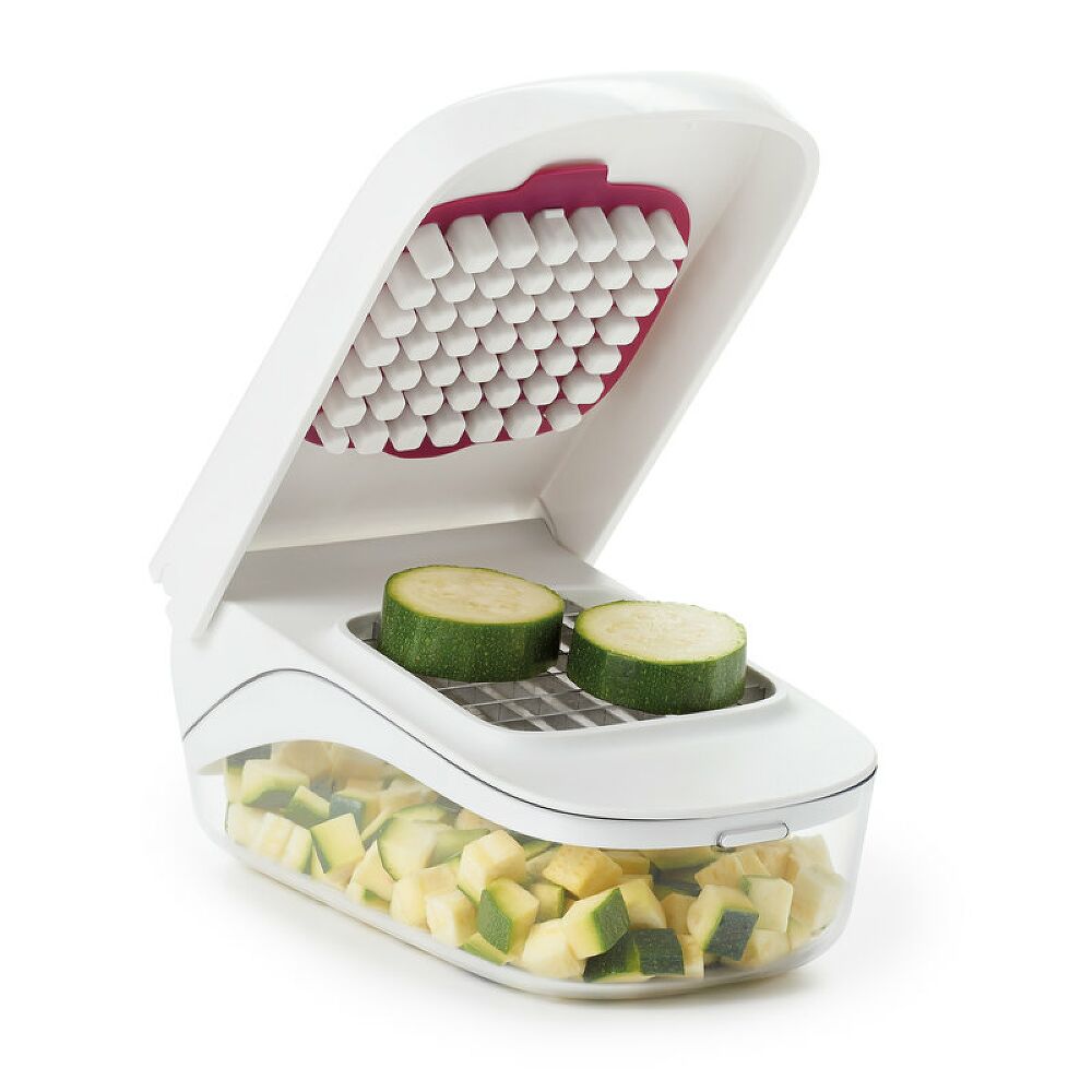 Vegetable Chopper with Easy-Pour Opening S7