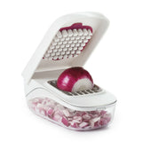 Vegetable Chopper with Easy-Pour Opening S7