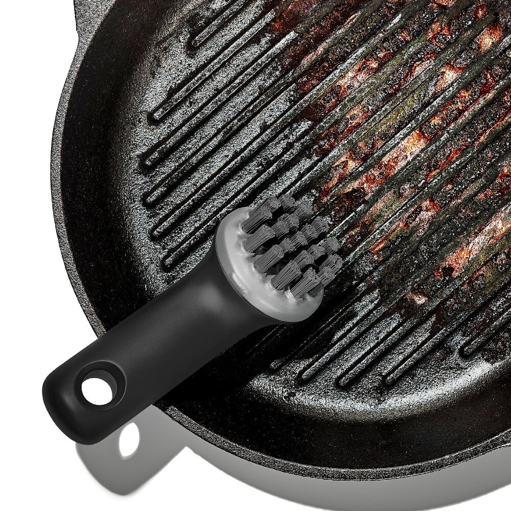Cast Iron Brush D7