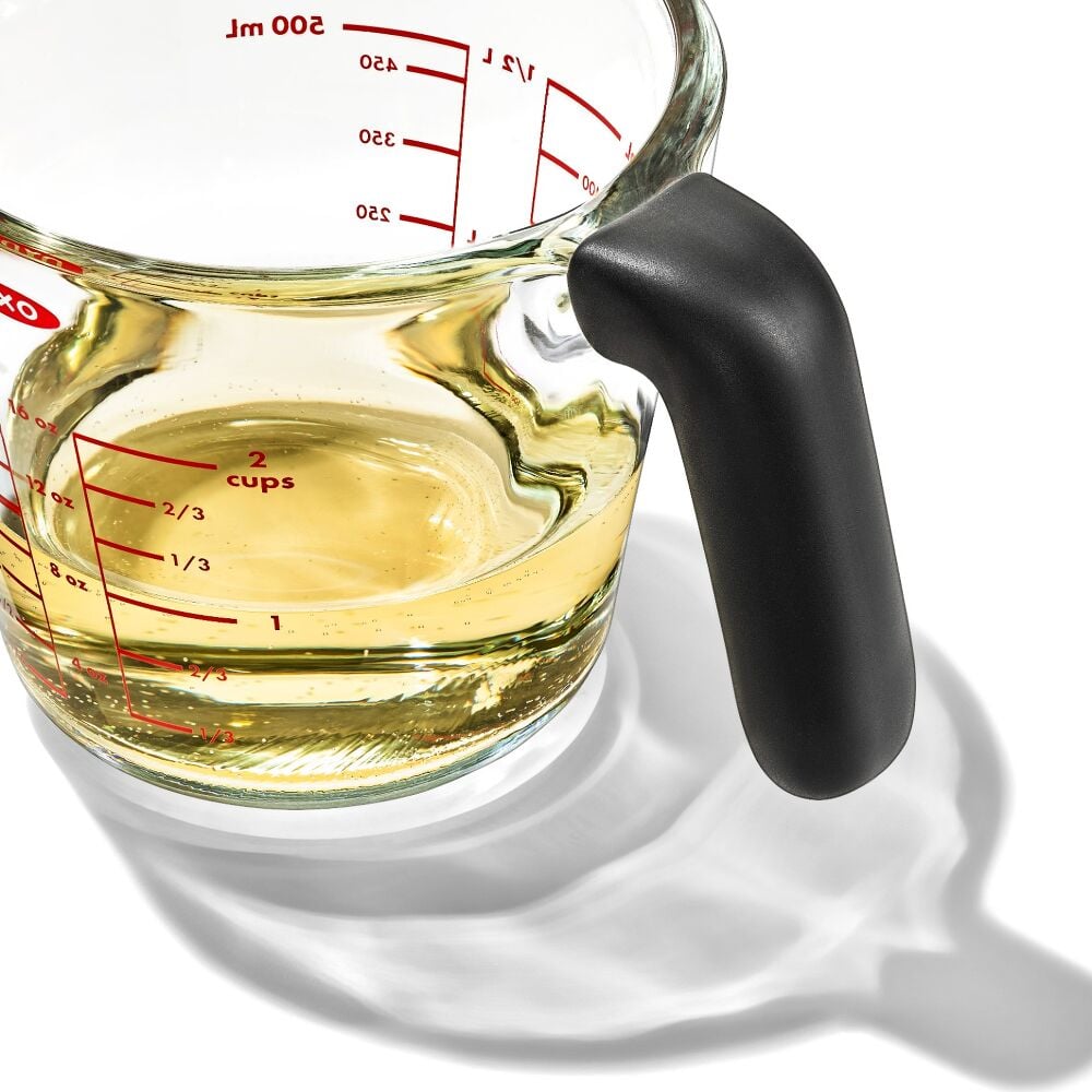 2 Cup Glass Measuring Cup with Lid V8